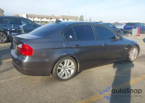 2006 BMW 325I z USA, uszkodzony, nr VIN WBAVB13596PT22677